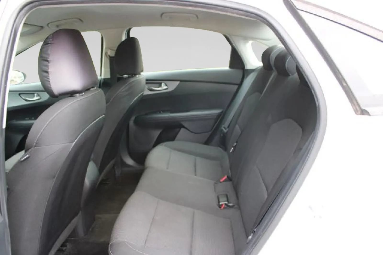 Used 2021 Kia Forte LXS FWD image 8