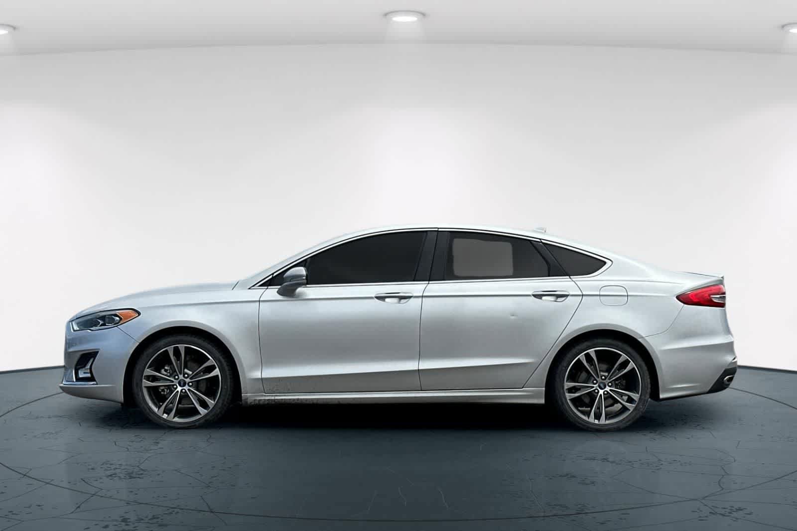 Used 2019 Ford Fusion Titanium AWD/4WD image 9