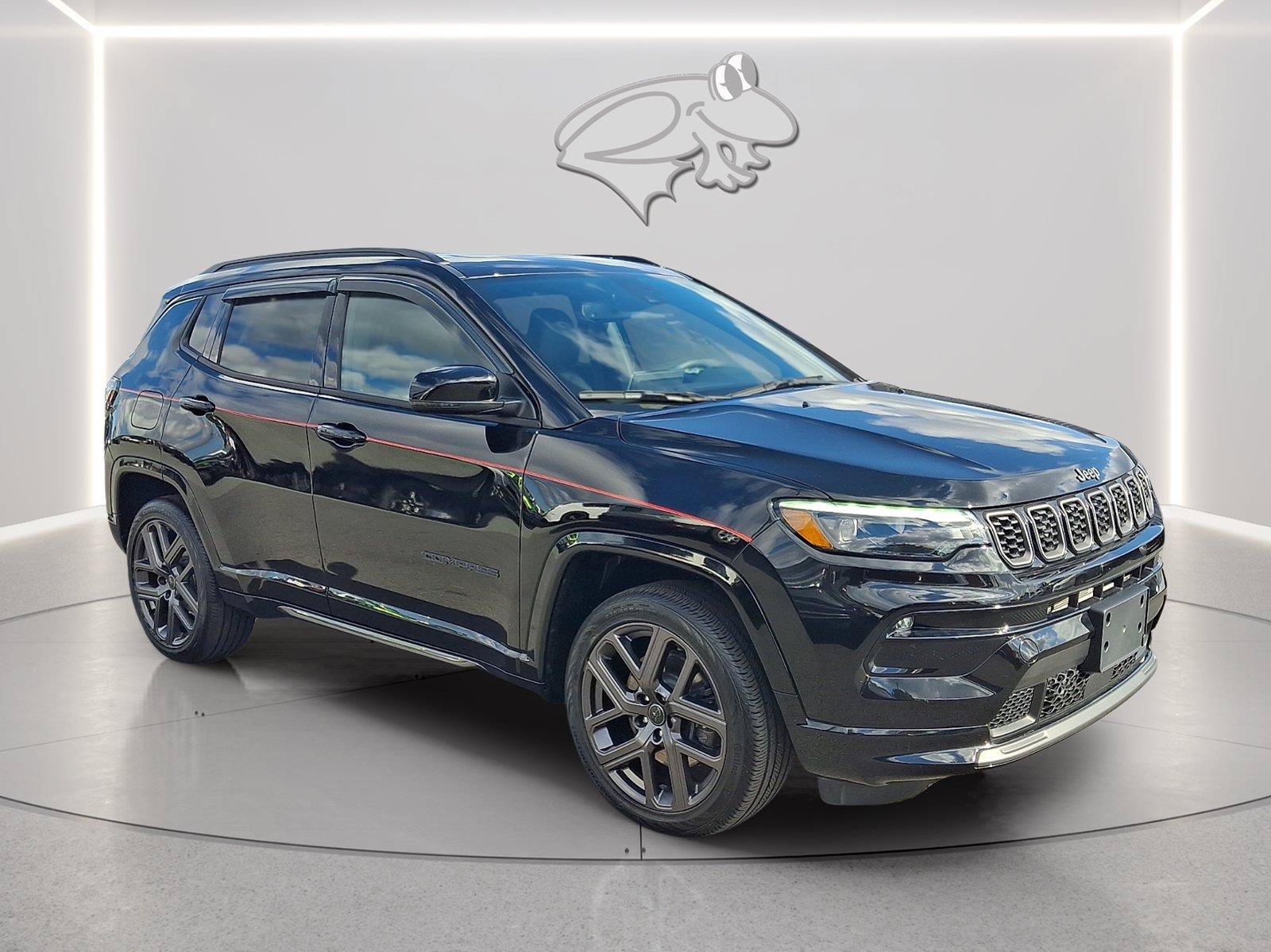 Used 2025 Jeep Compass Limited w/ High Altitude Package AWD/4WD image 6