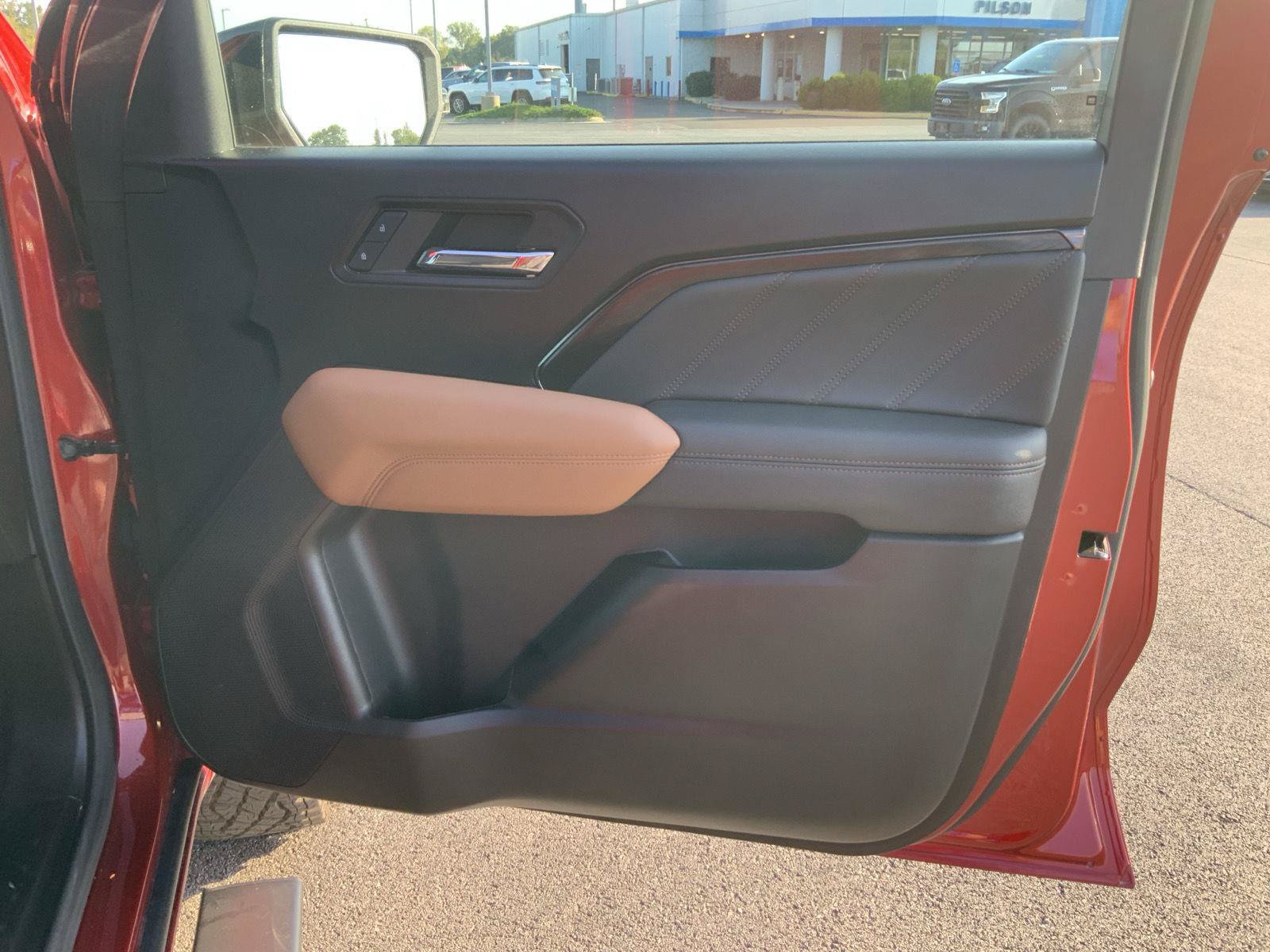 Used 2024 GMC Canyon AT4 w/ Canyon Safety Plus Package AWD/4WD image 60