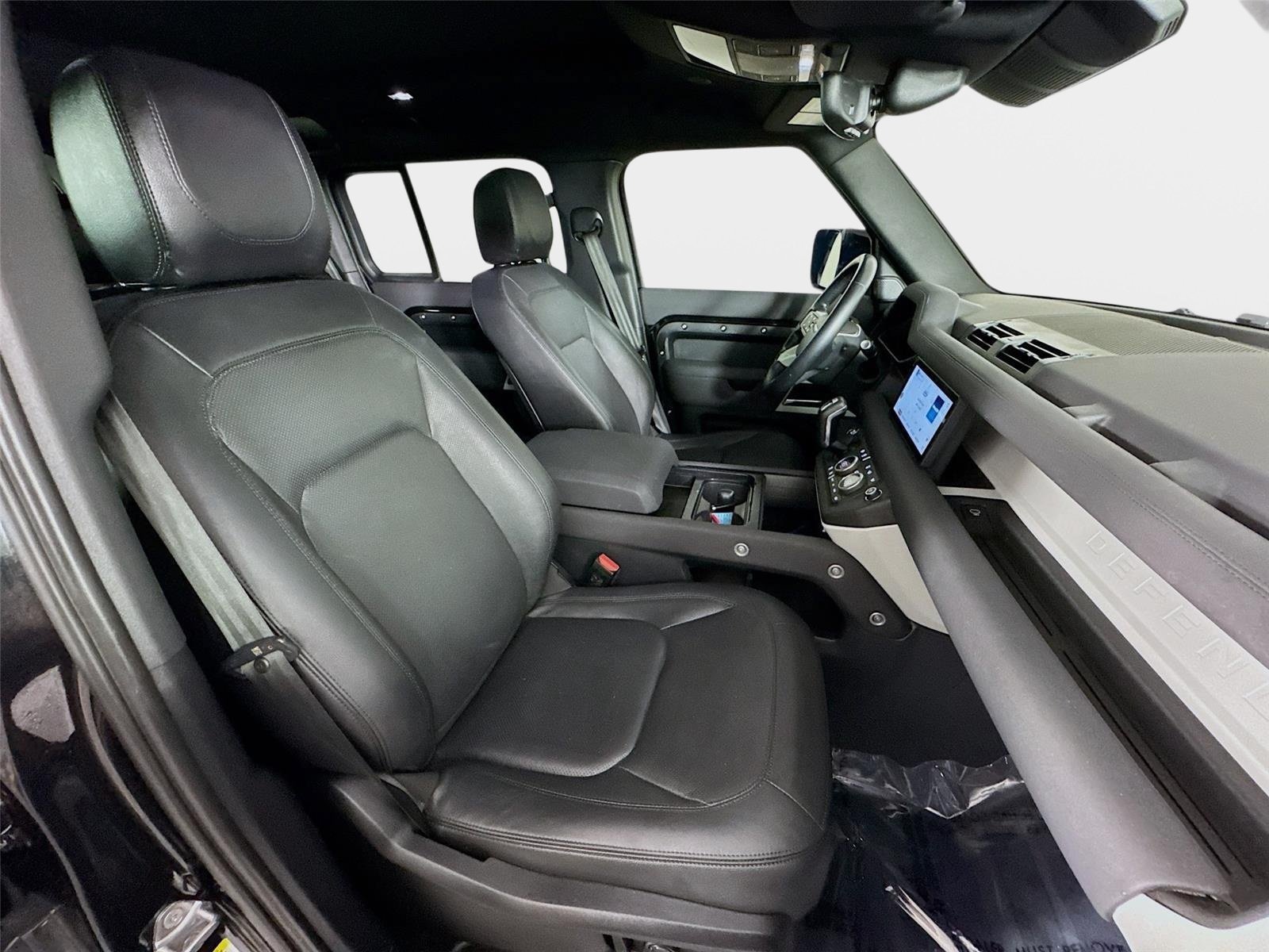 Used 2023 Land Rover Defender 110 S AWD/4WD image 30