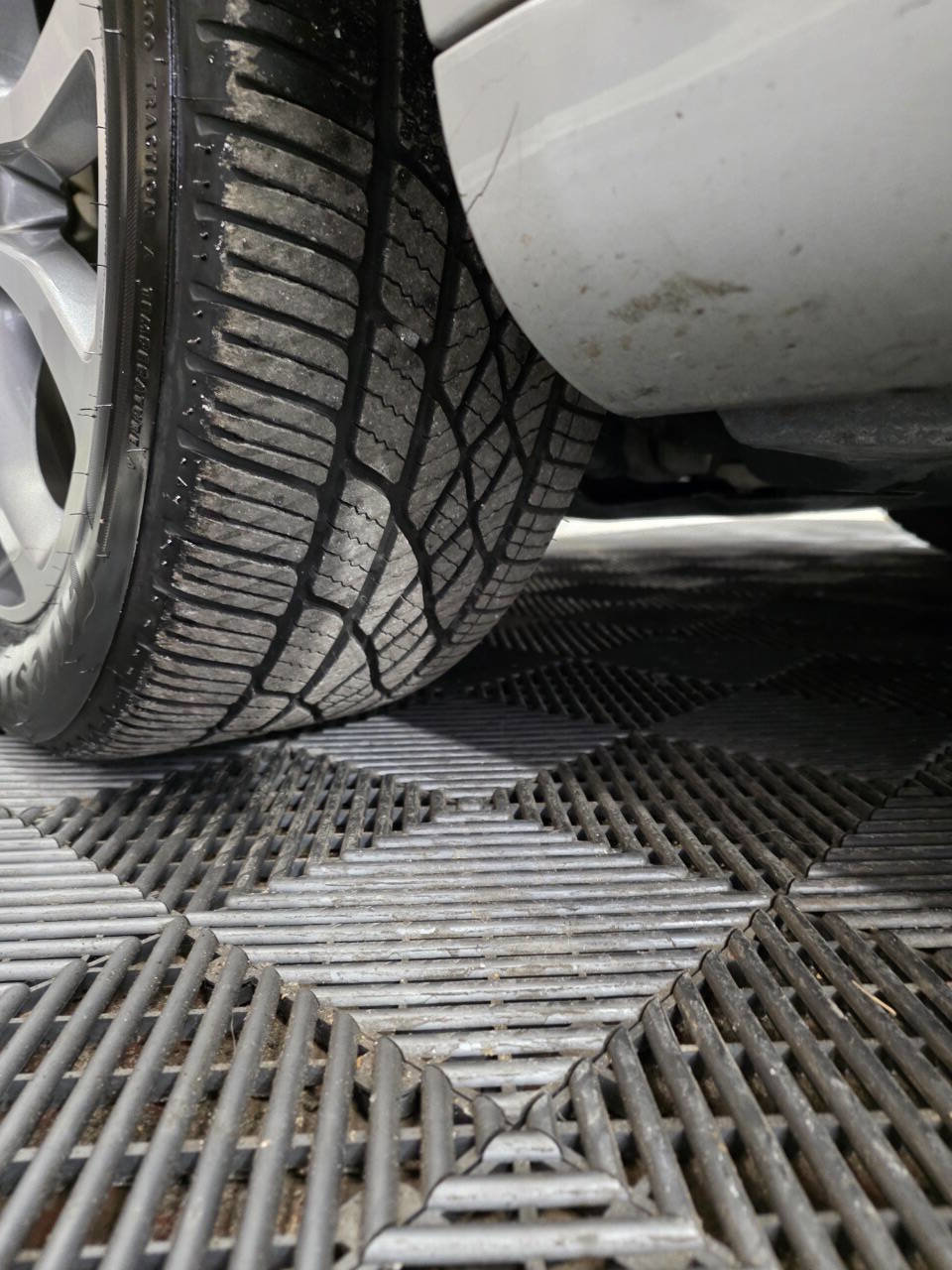 Used 2018 Mercedes-Benz C 300 4MATIC Sedan image 32