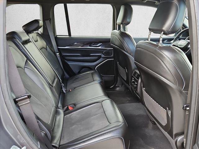 Used 2022 Jeep Grand Cherokee Trailhawk AWD/4WD image 18