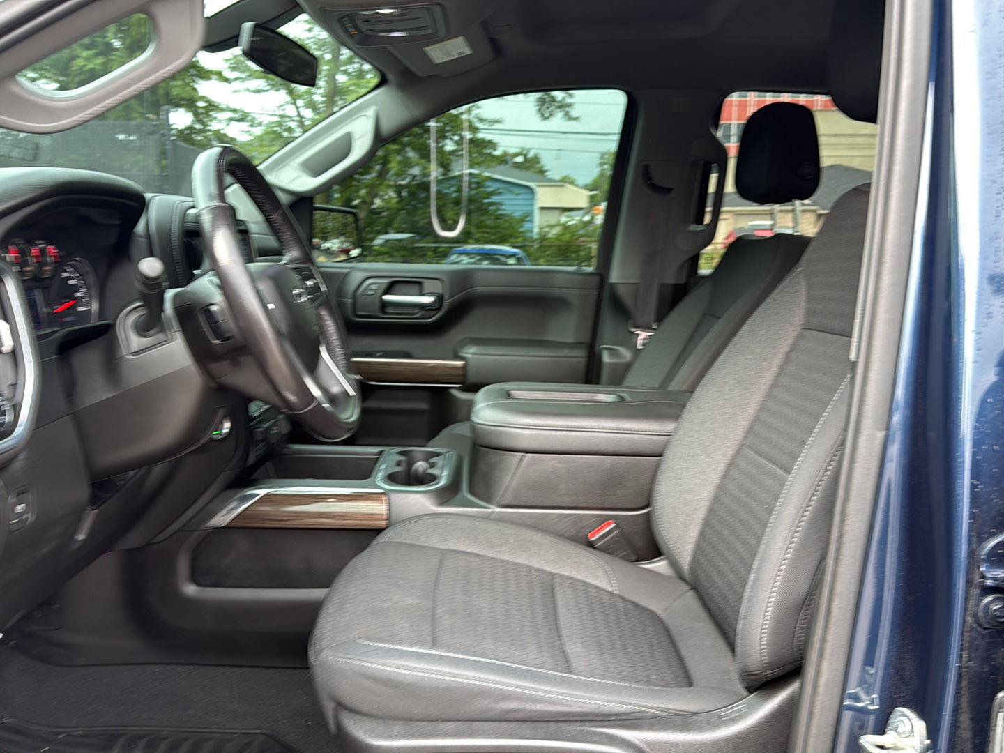 Used 2022 Chevrolet Silverado 1500 RST w/ Z71 Off-Road Package AWD/4WD image 9