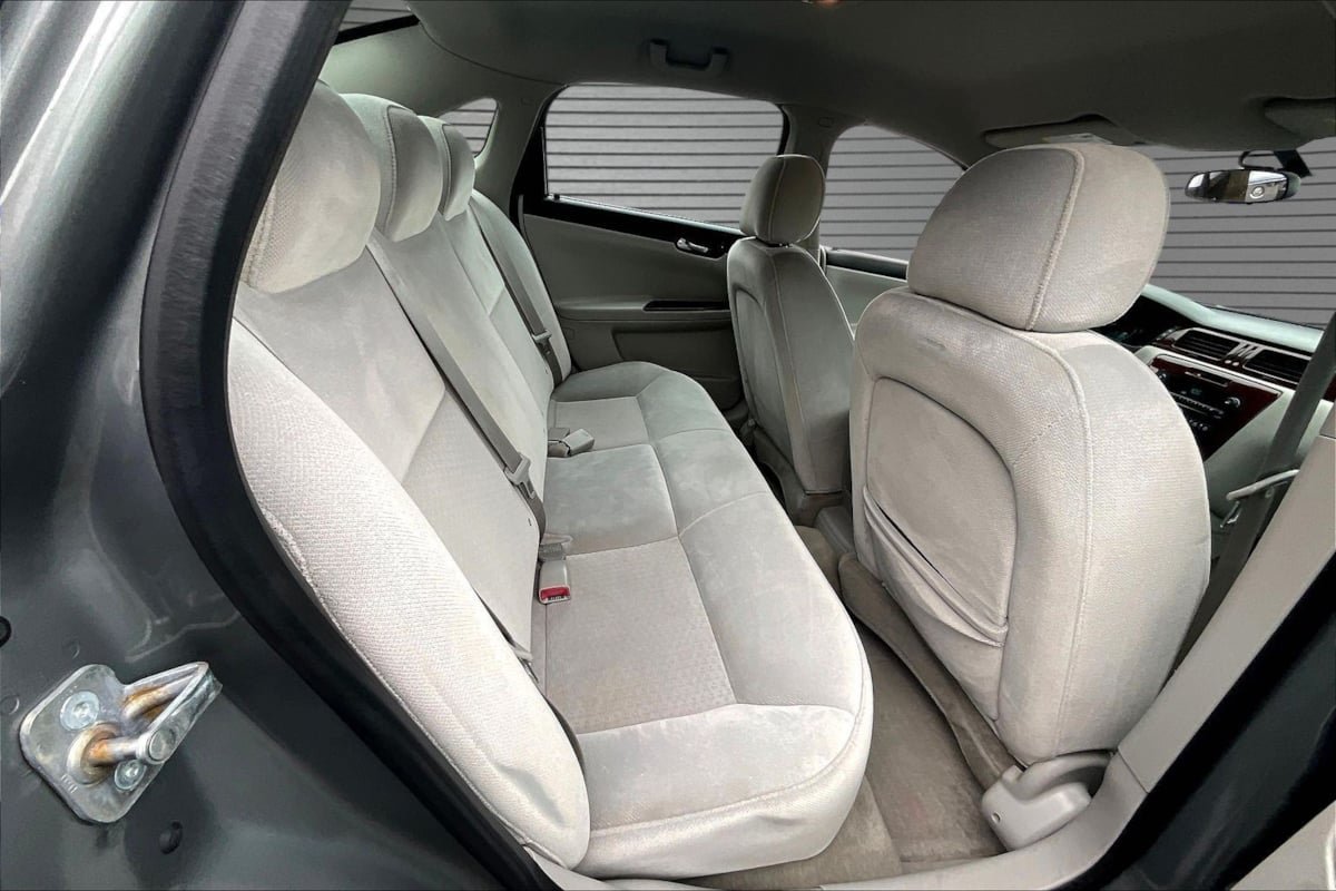Used 2008 Chevrolet Impala LT FWD image 24