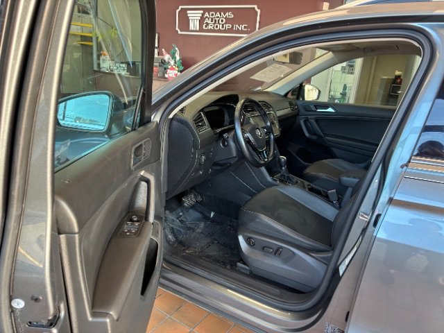 Used 2019 Volkswagen Tiguan SEL image 14