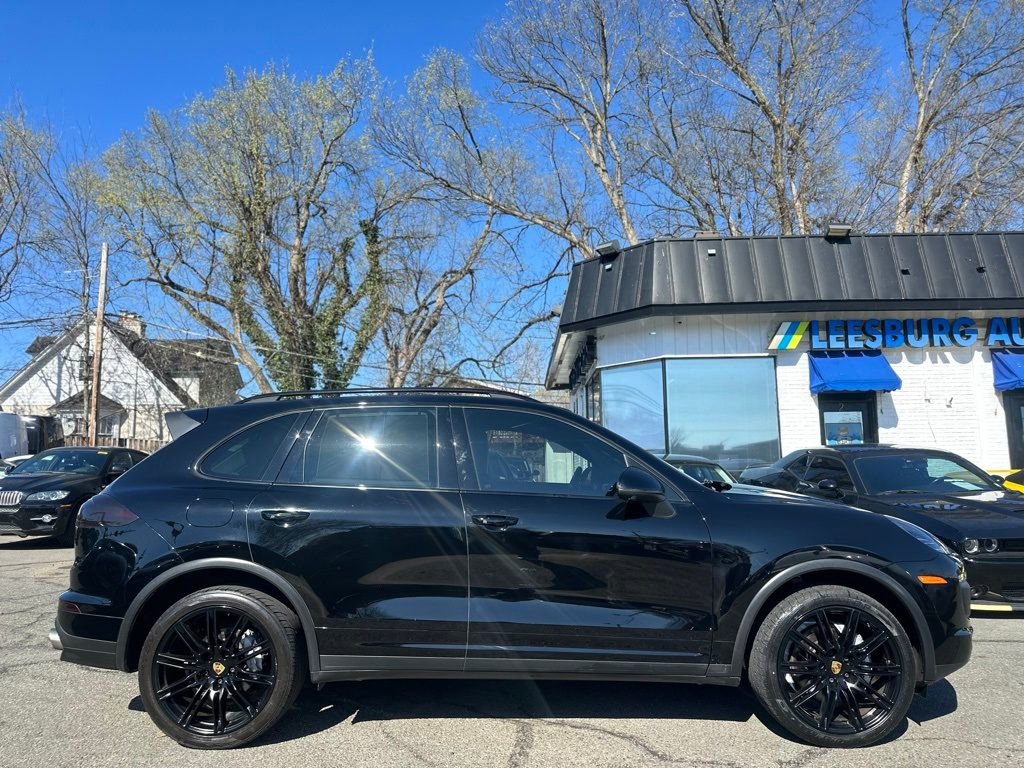Used 2016 Porsche Cayenne GTS AWD/4WD image 4