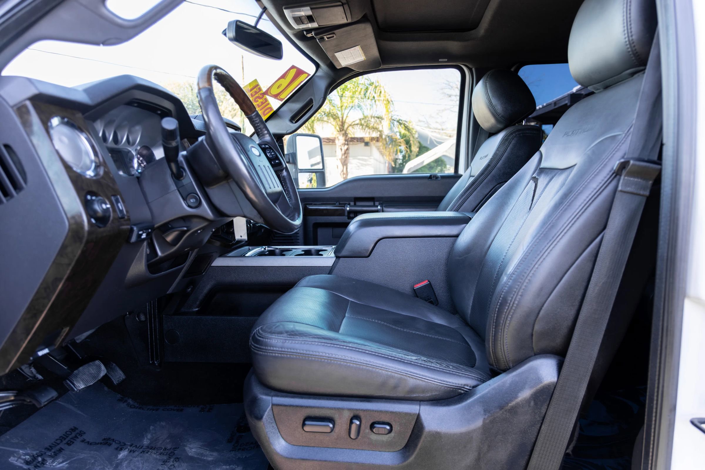 Used 2016 Ford F350 Platinum w/ FX4 Off-Road Package AWD/4WD image 11