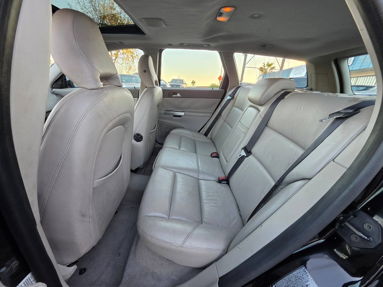 Used 2005 Volvo V50 T5 FWD image 25