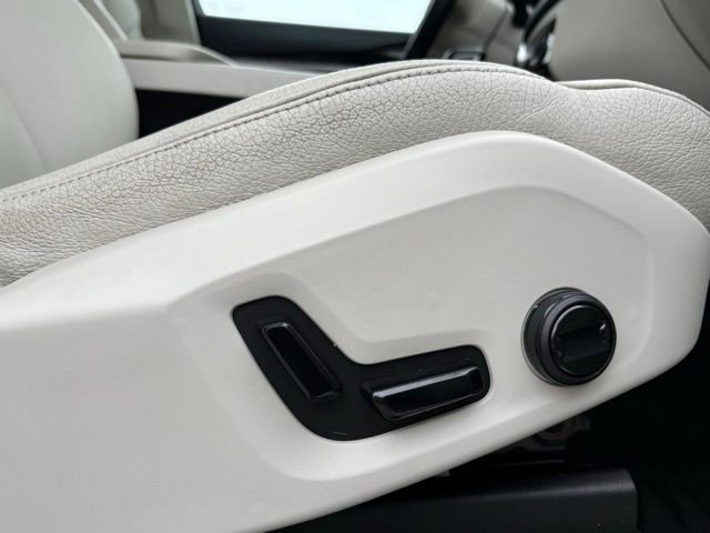 Used 2019 Volvo XC90 T6 Momentum w/ Protection Package Premier image 24