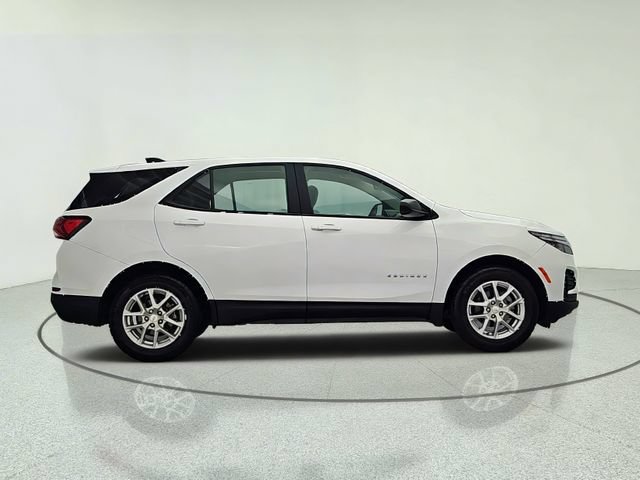 Used 2023 Chevrolet Equinox LS FWD image 7