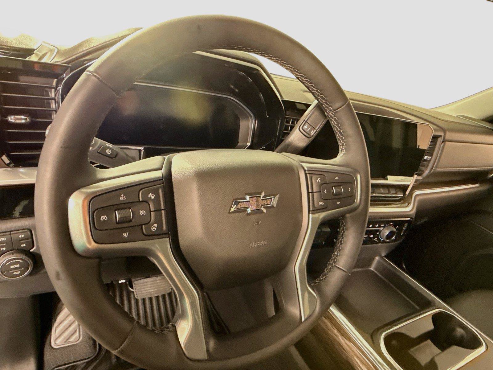 Used 2026 Chevrolet Silverado 2500 LT w/ Trail Boss Package AWD/4WD image 5