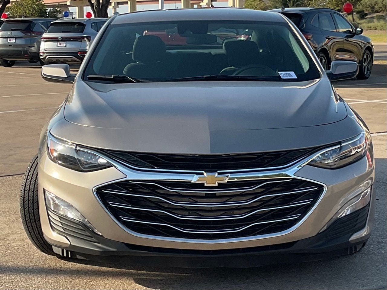 Used 2025 Chevrolet Malibu LT FWD image 2
