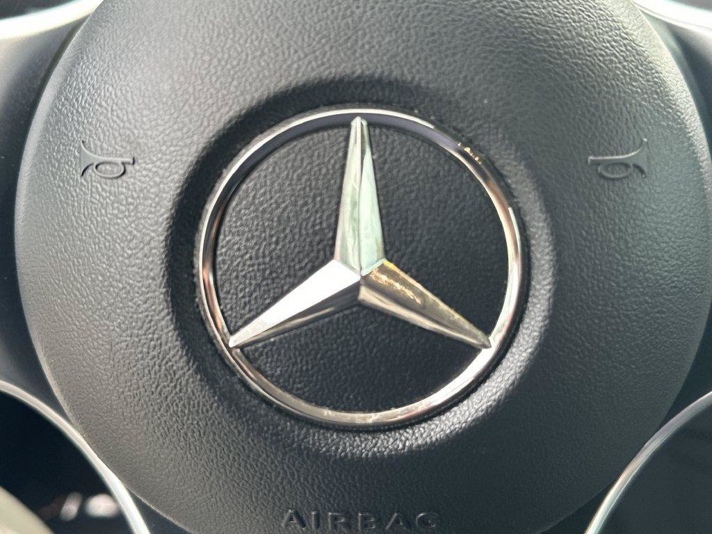 Used 2022 Mercedes-Benz GLC 300 image 21