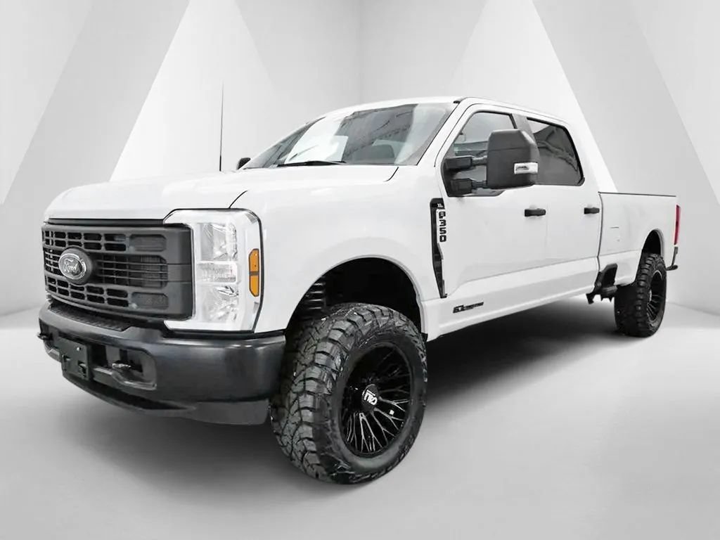 Used 2024 Ford F350 XL w/ XL Off-Road Package AWD/4WD image 3