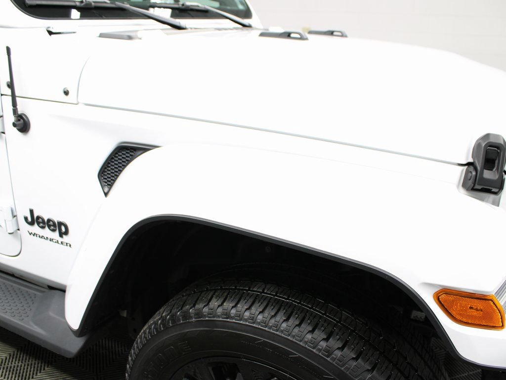 Used 2023 Jeep Wrangler Unlimited Sahara AWD/4WD image 29