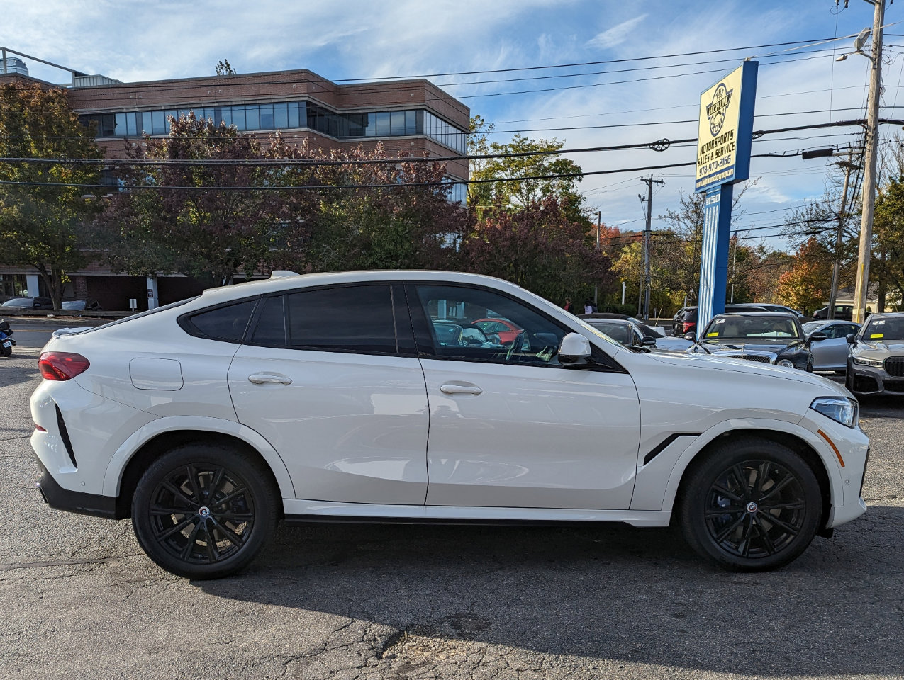 Used 2023 BMW X6 M50i w/ Executive Package image 6