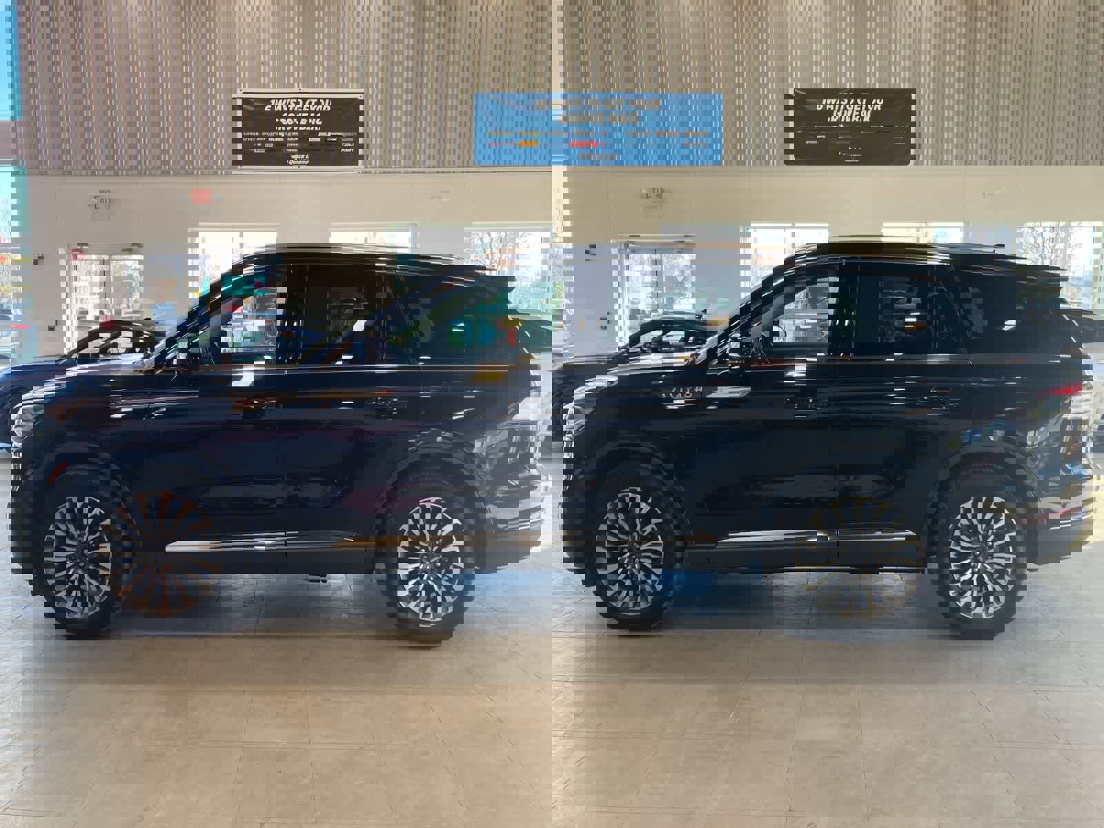 Used 2024 Lincoln Aviator Reserve image 8