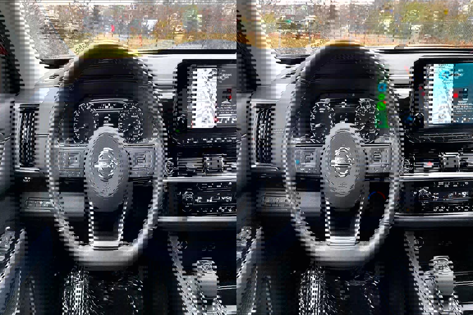 Used 2022 Nissan Pathfinder SL w/ Lighting Package (N92) image 5