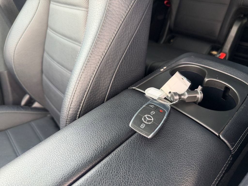 Used 2022 Mercedes-Benz GLS 450 4MATIC image 26