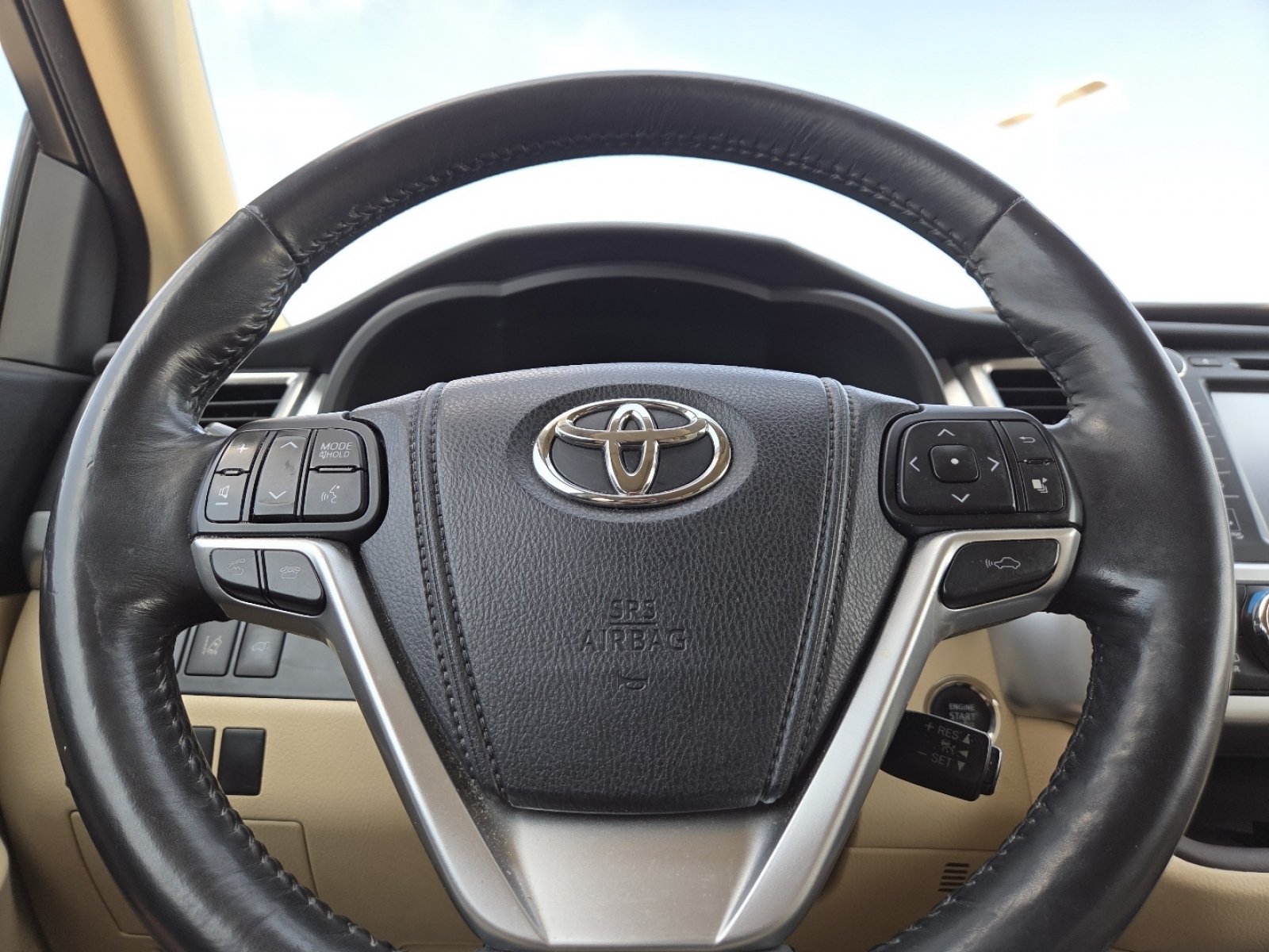 Used 2015 Toyota Highlander Limited Platinum AWD/4WD image 26