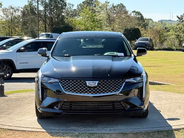 Used 2021 Cadillac CT4 Luxury image 2