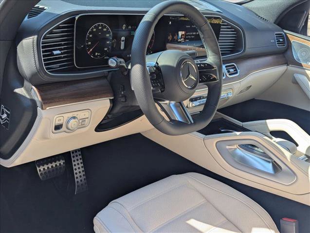 New 2026 Mercedes-Benz GLS 580 4MATIC image 3