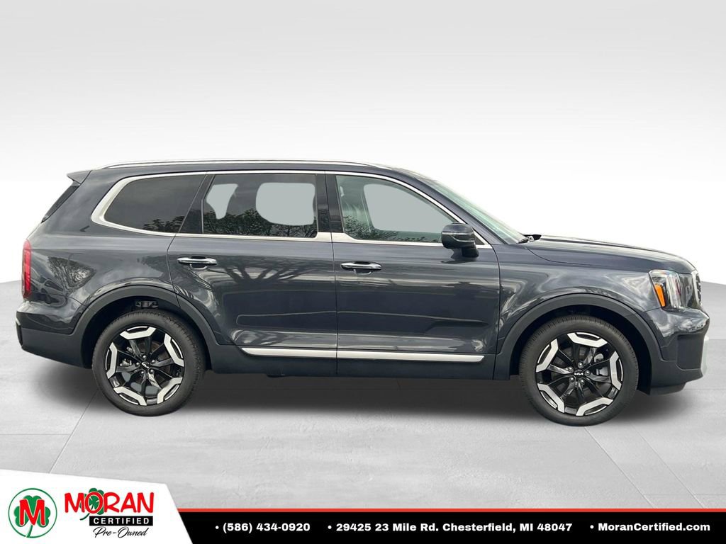 Used 2025 Kia Telluride S AWD/4WD image 6