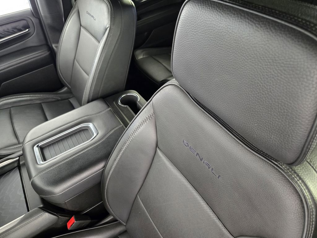 Used 2023 GMC Yukon XL Denali image 26