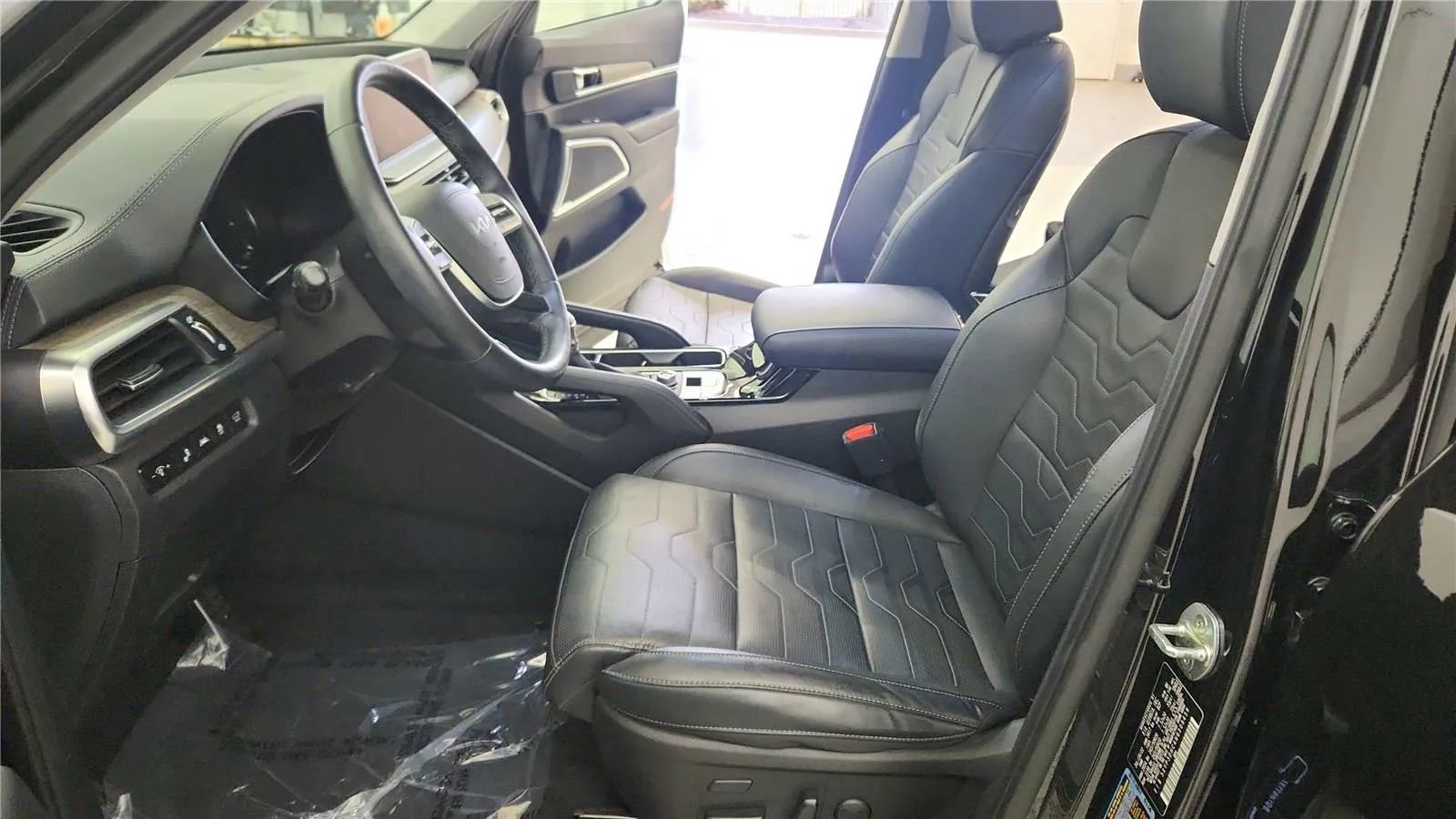 Used 2022 Kia Telluride SX w/ SX Prestige Package image 23