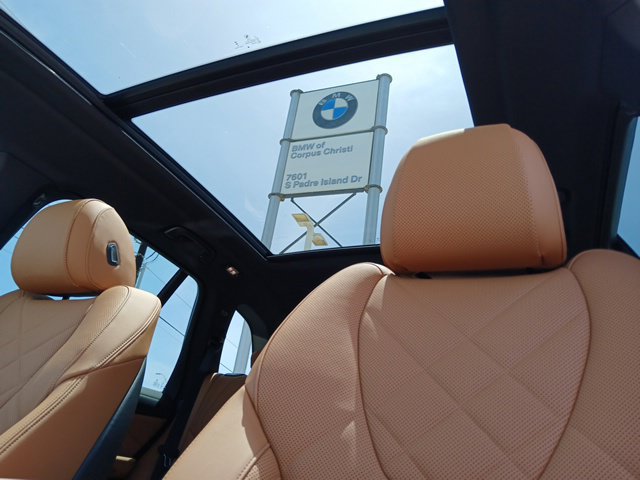 New 2026 BMW X5 xDrive40i w/ M Sport Package AWD/4WD image 27