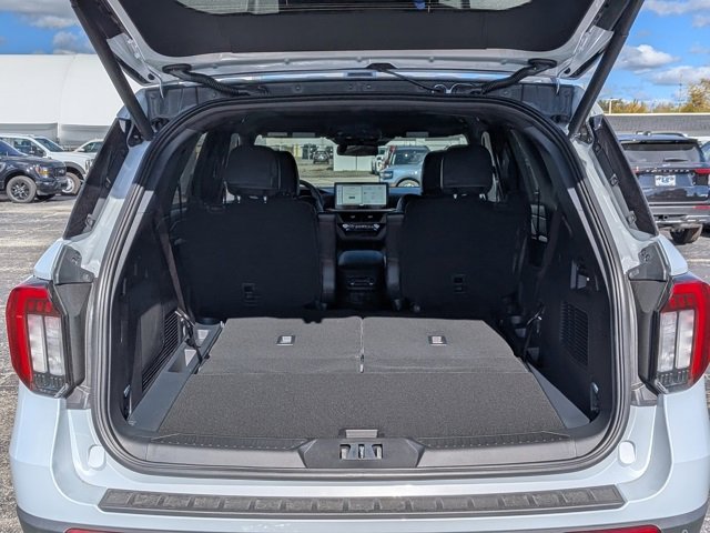 New 2026 Ford Explorer ST image 18