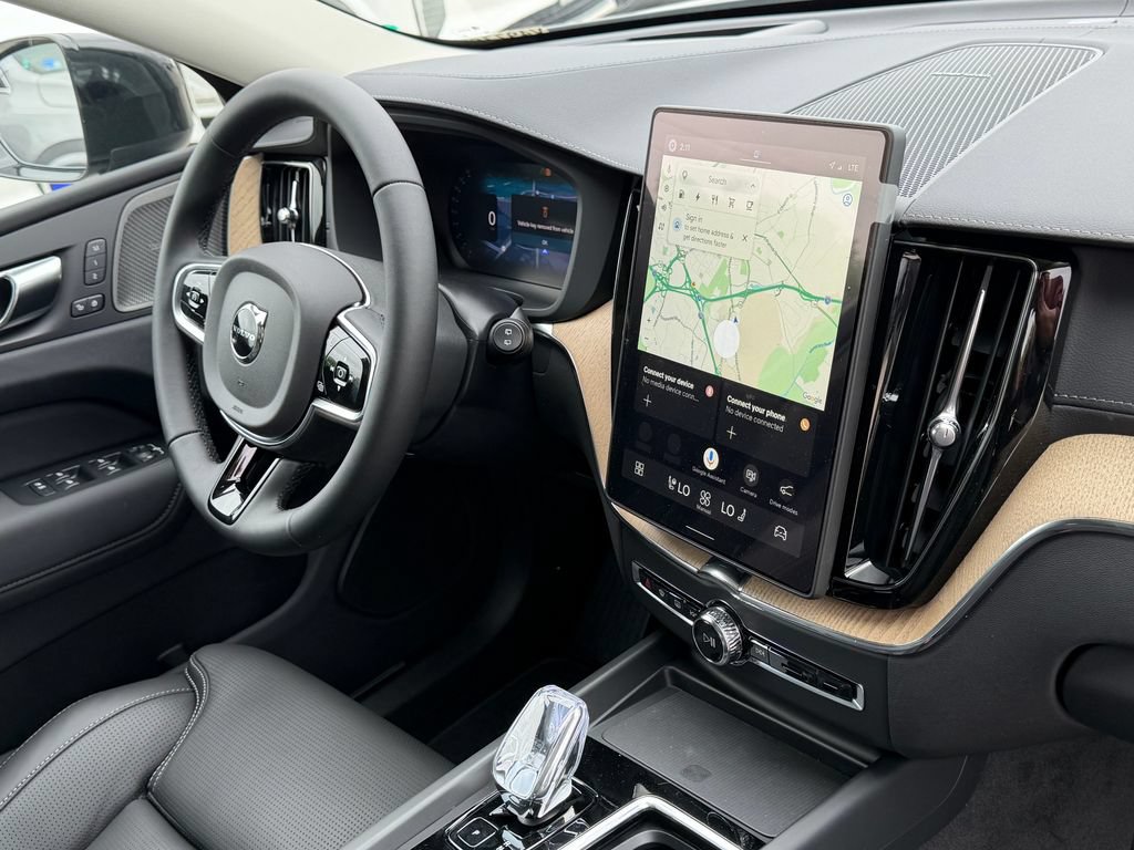 New 2026 Volvo XC60 T8 Ultra w/ Climate Package AWD/4WD image 7