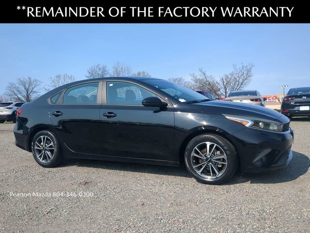 Used 2023 Kia Forte LXS image 2