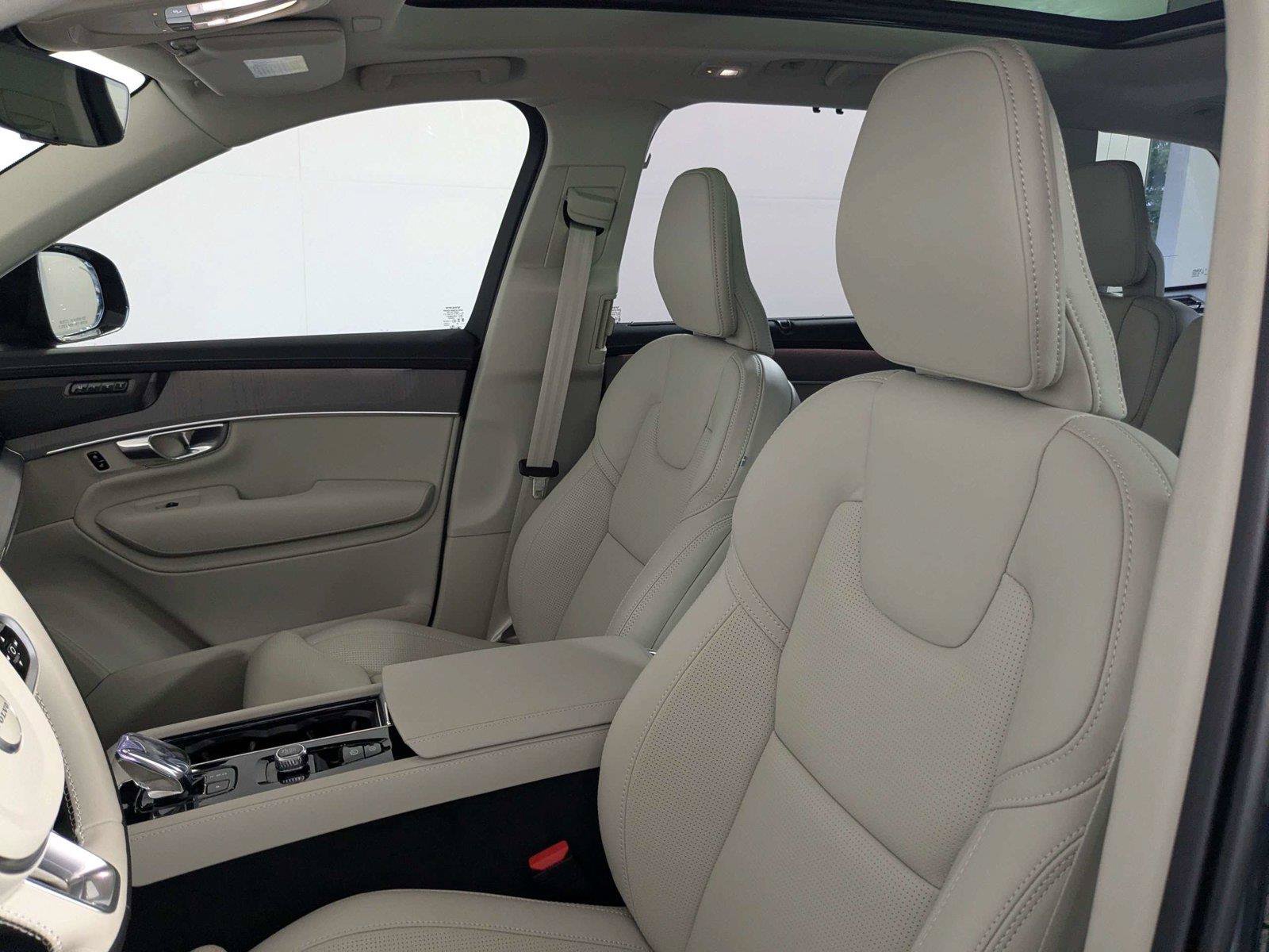 Used 2026 Volvo XC90 B6 Ultra AWD/4WD image 14