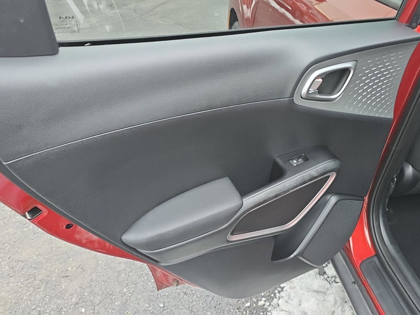 Used 2024 Kia Soul LX w/ Option Group 015 image 16