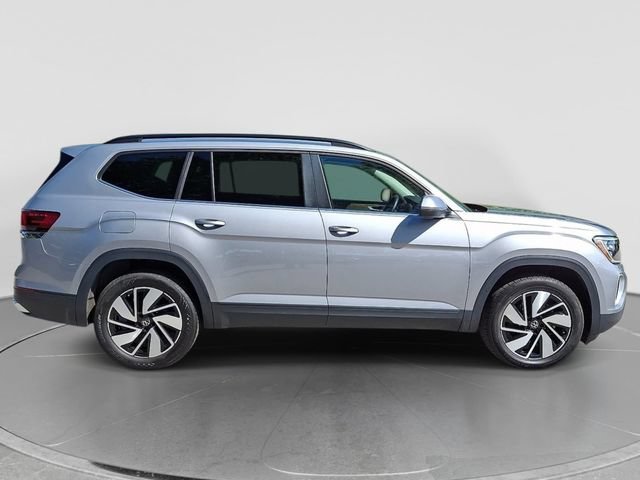 Used 2025 Volkswagen Atlas SE AWD/4WD image 9