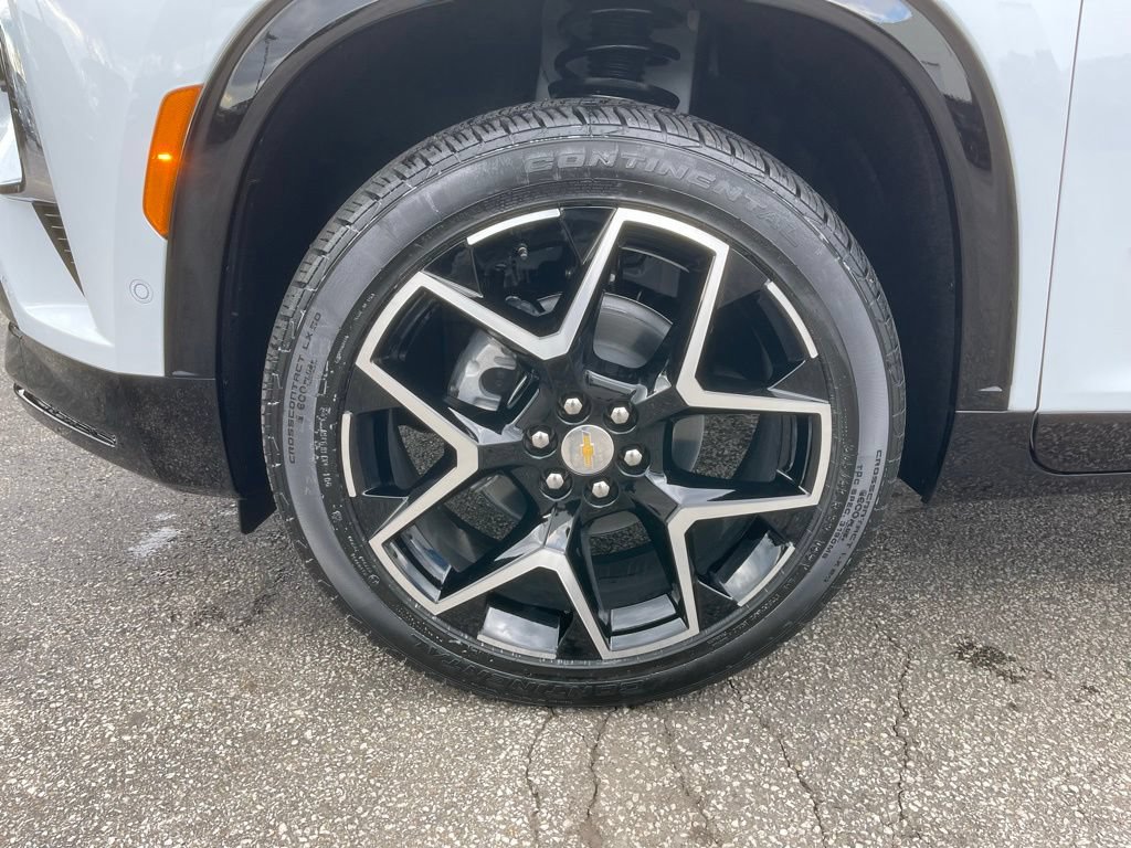New 2026 Chevrolet Traverse High Country w/ LPO, Floor Liner Package AWD/4WD image 32