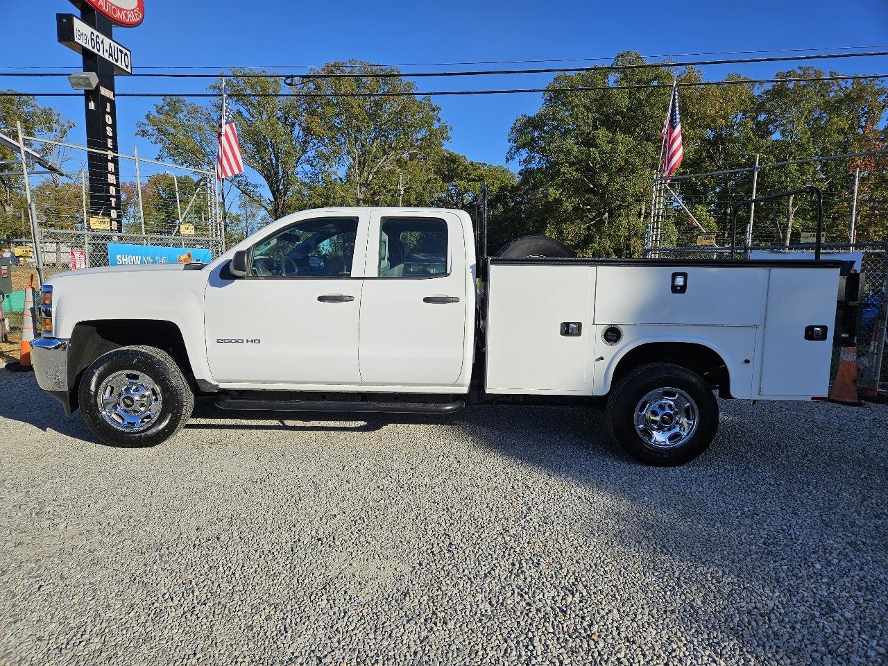 Used 2015 Chevrolet Silverado 2500 W/T AWD/4WD image 2