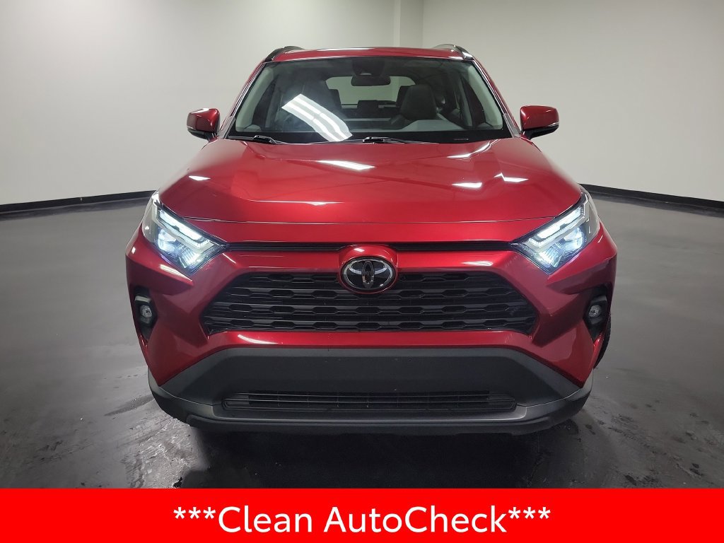 Used 2023 Toyota RAV4 XLE Premium FWD image 3