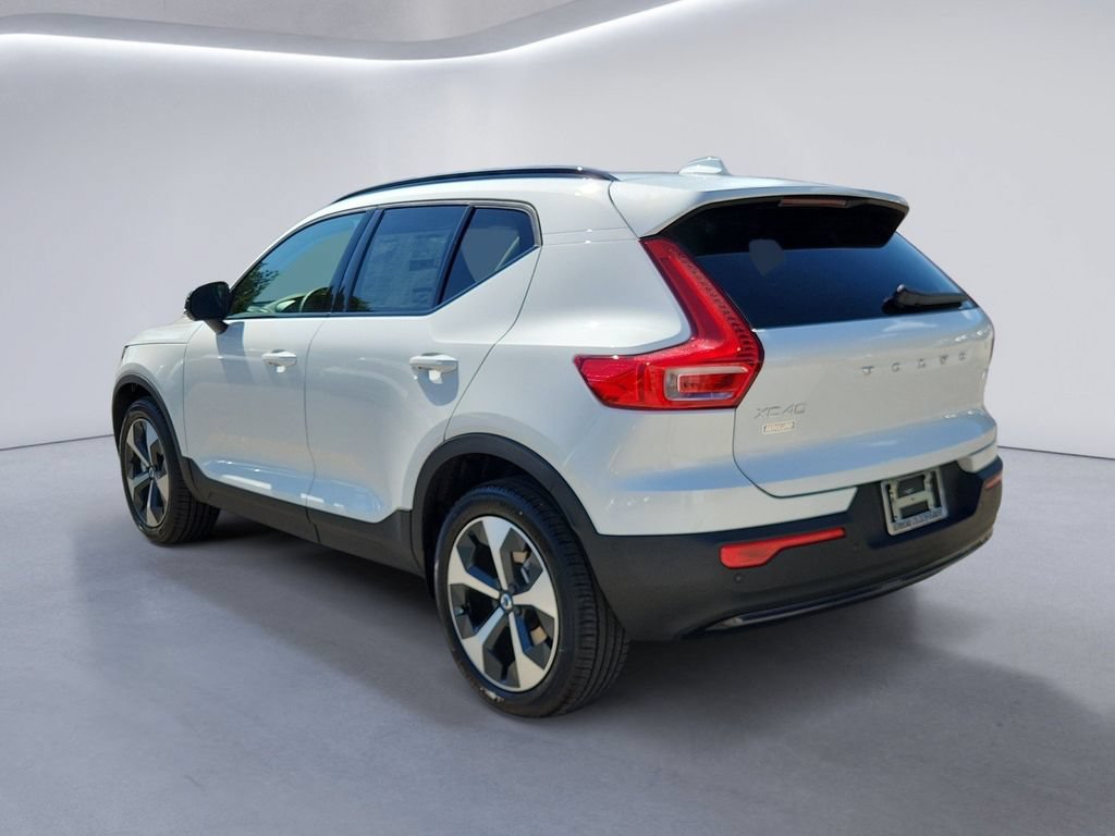 New 2026 Volvo XC40 B5 Plus w/ Protection Package Premier AWD/4WD image 5