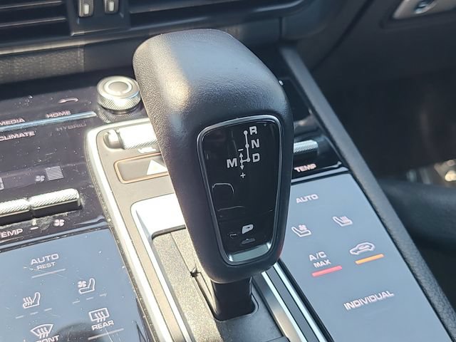 Used 2023 Porsche Cayenne Platinum Edition AWD/4WD image 31