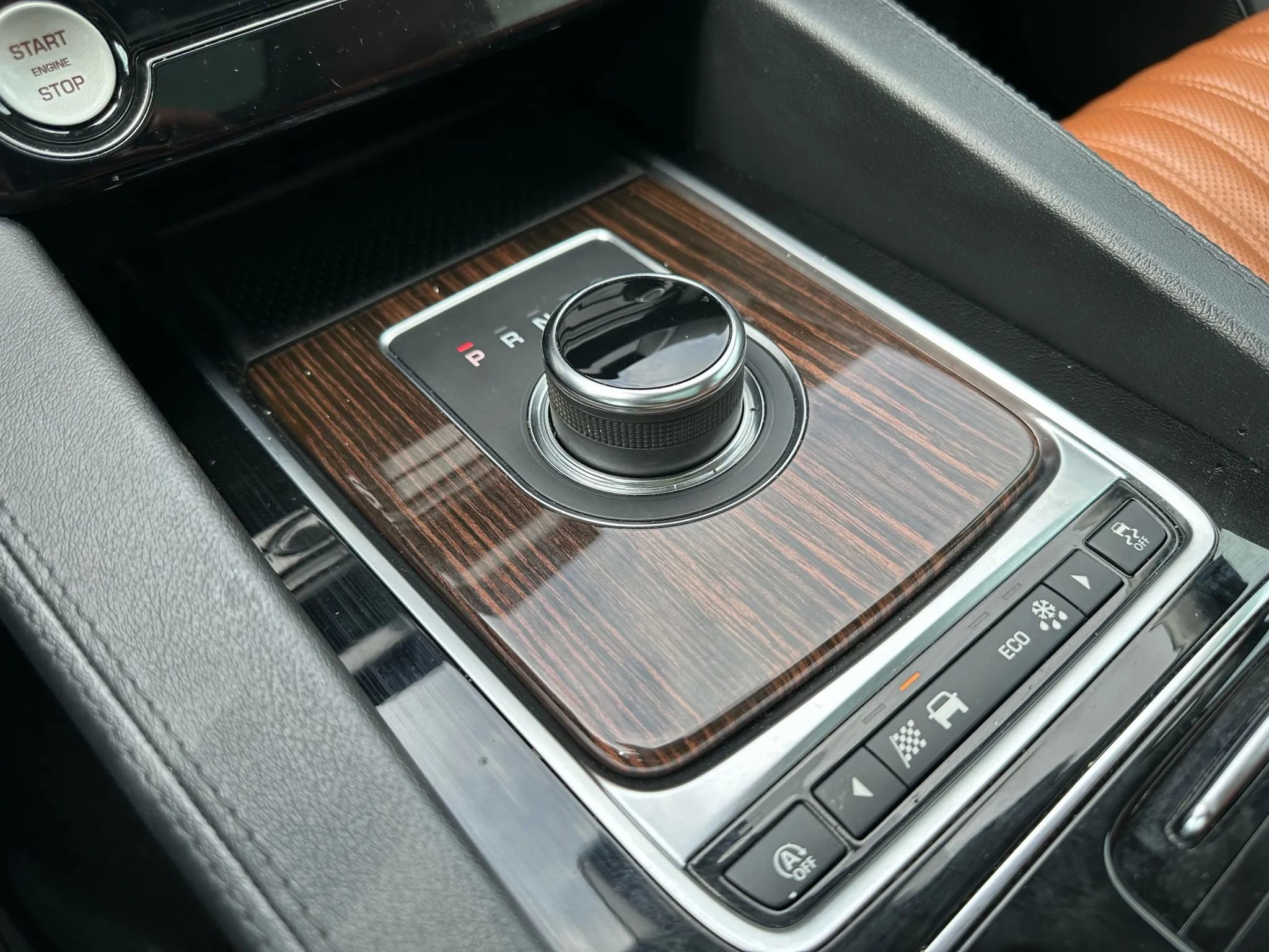 Used 2019 Jaguar F-PACE S image 36