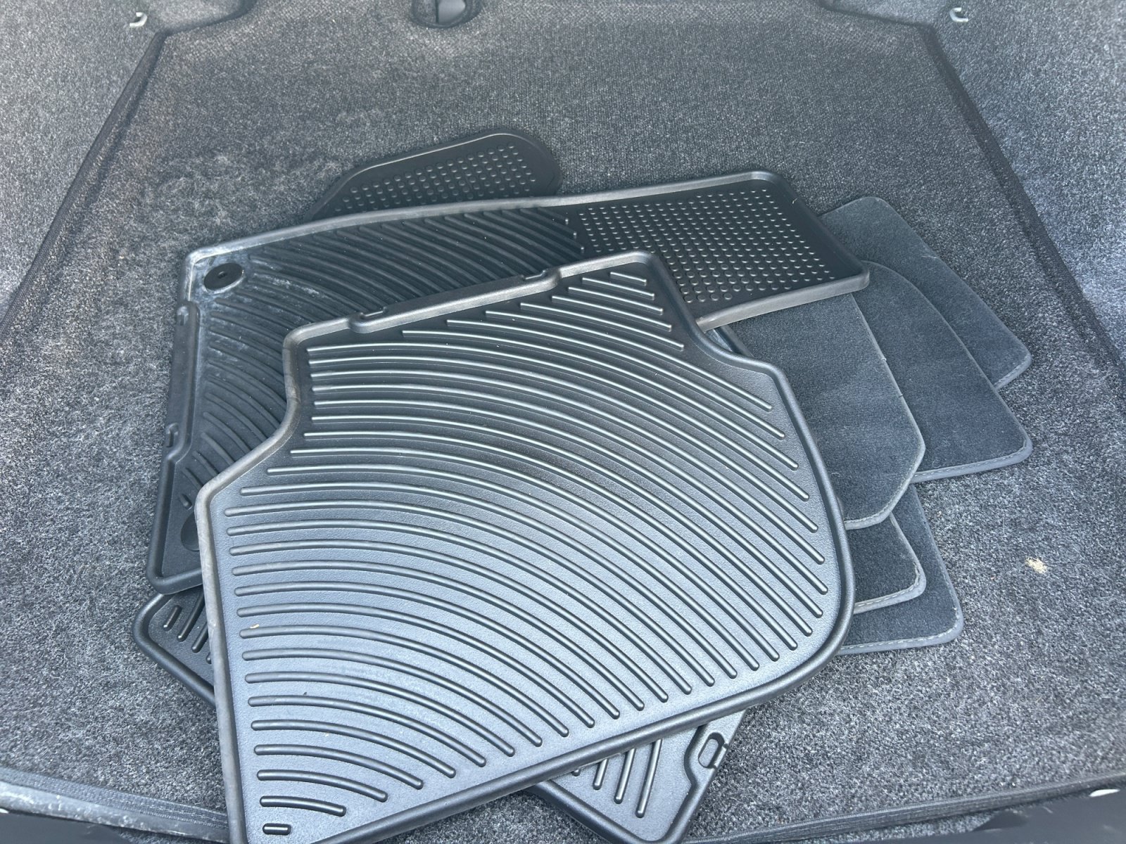Used 2015 Volkswagen Jetta TDI SE FWD image 31