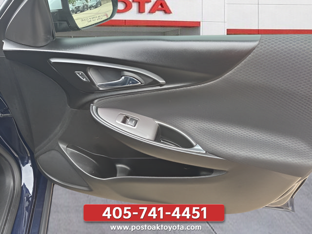 Used 2018 Chevrolet Malibu LT FWD image 14