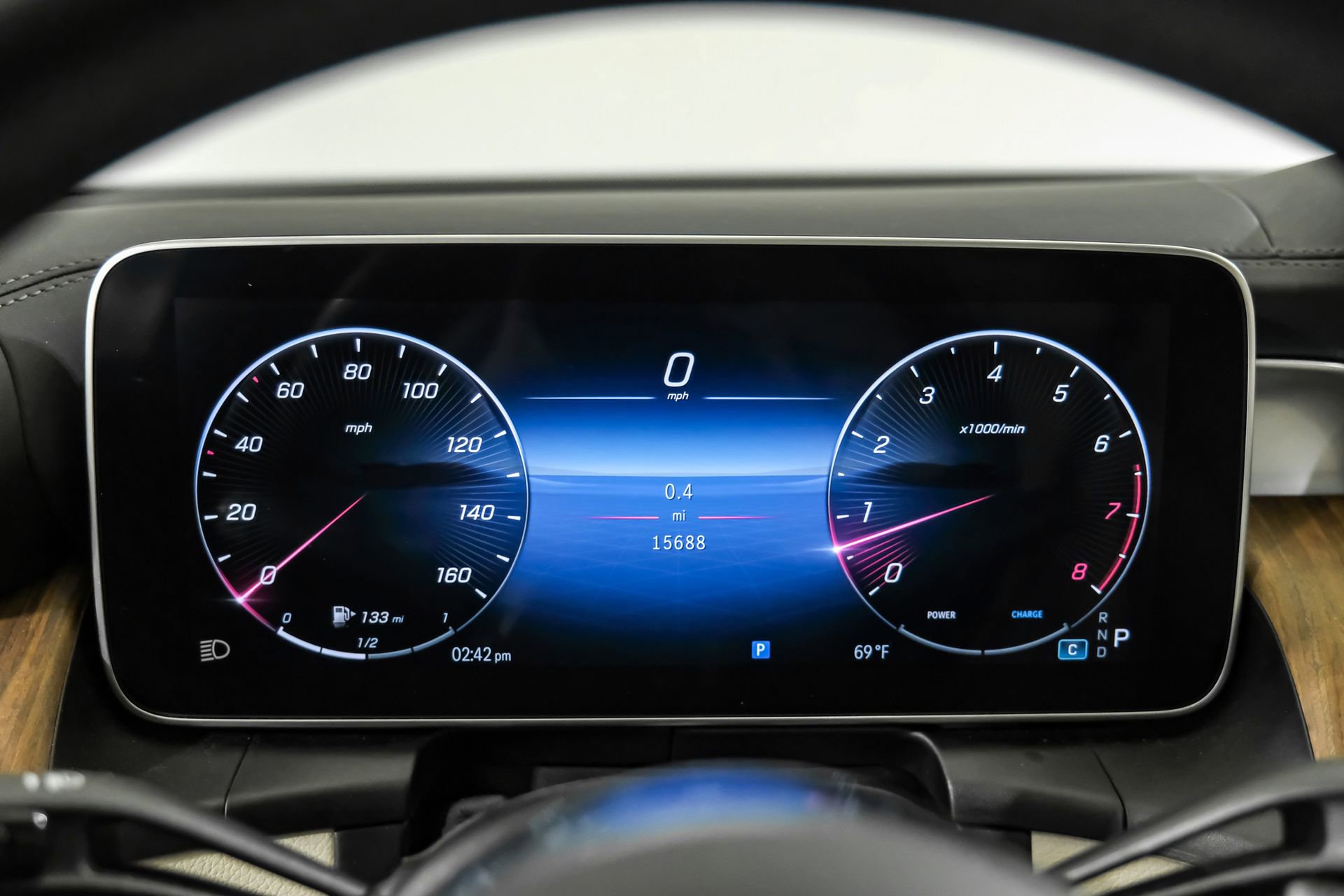 Used 2024 Mercedes-Benz GLC 300 image 17