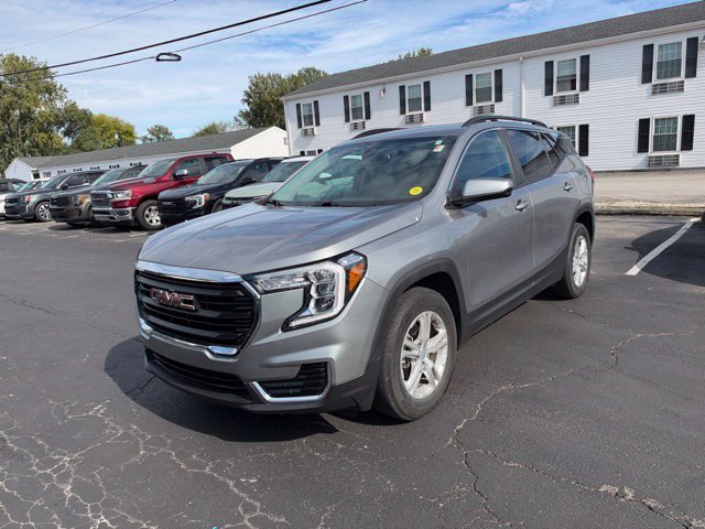 Used 2023 GMC Terrain SLE w/ Driver Convenience Package FWD image 11