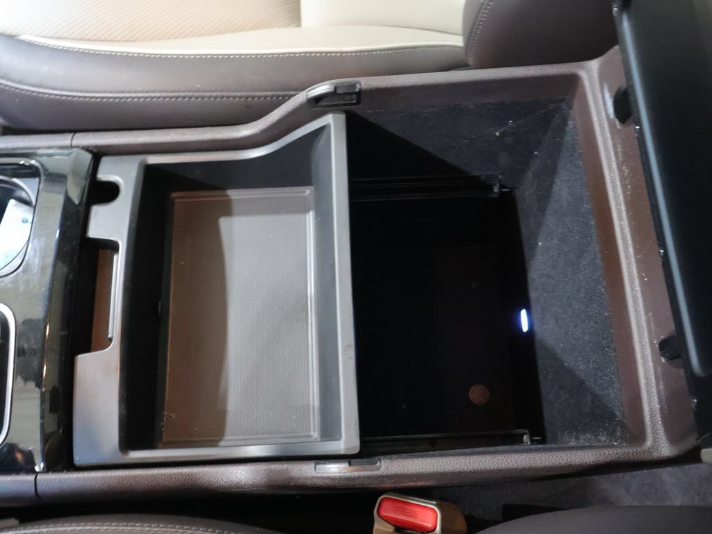 Used 2015 Kia Sedona SX Limited FWD image 38
