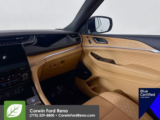 Used 2023 Jeep Grand Cherokee Summit image 29