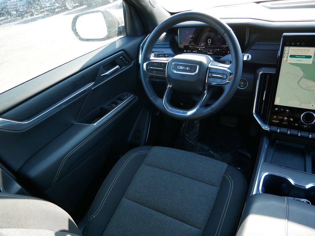 Used 2025 GMC Acadia Elevation image 13